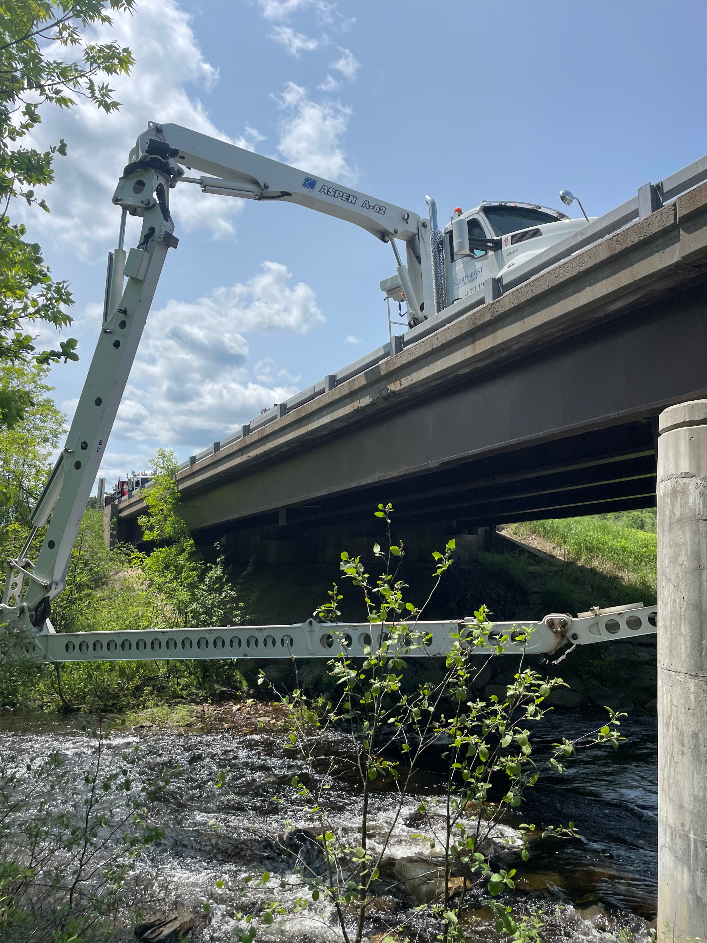 snooper truck at northeast work and safety boats
